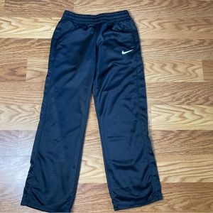 Nike boys therma fit pants size L